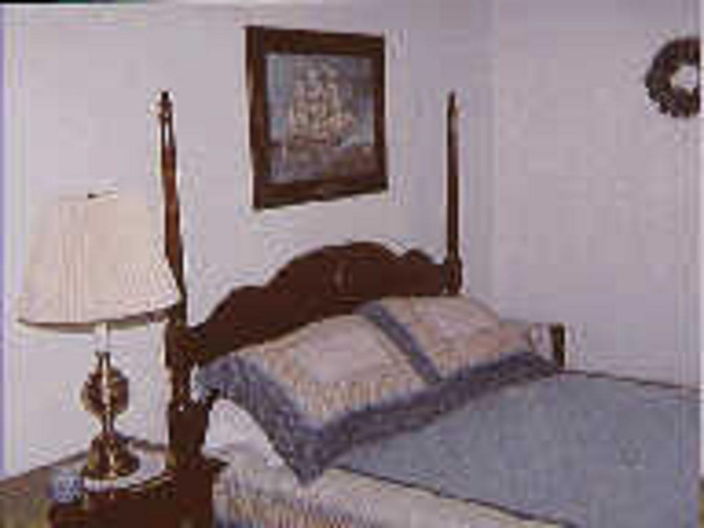 Chesapeake Inn Of Lenox Zimmer foto